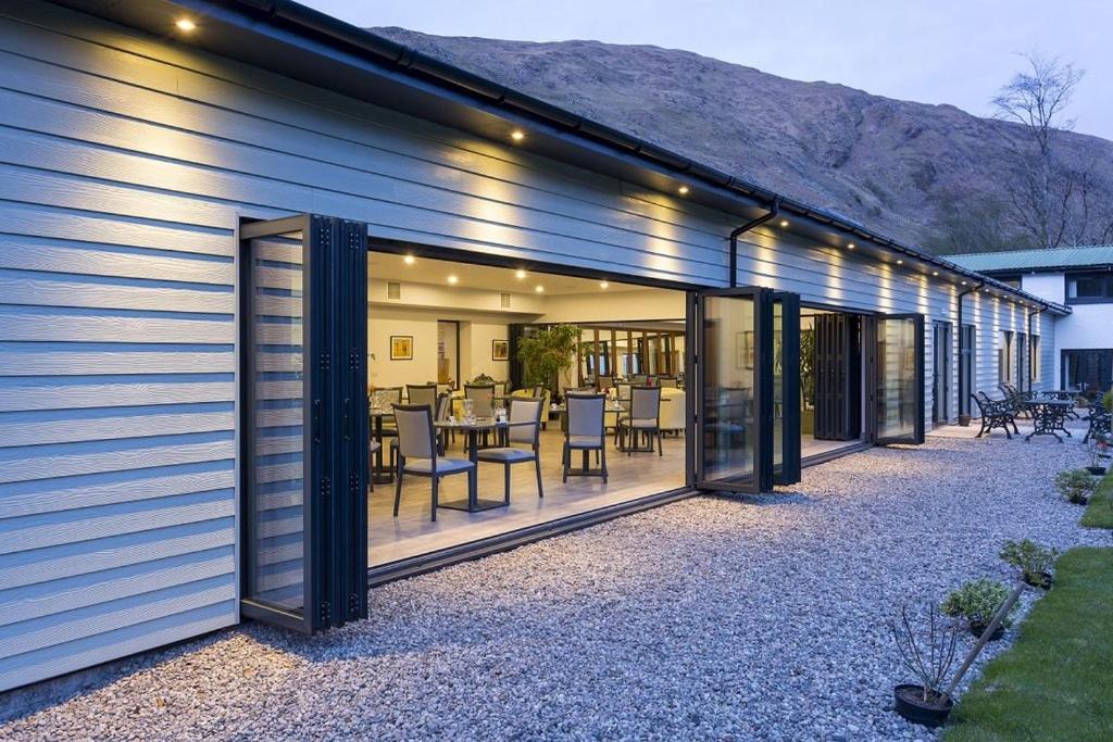 The Brander Lodge Hotel And Bistro Тинилт Екстериор снимка