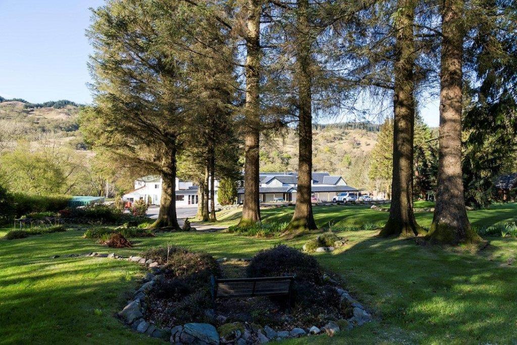 The Brander Lodge Hotel And Bistro Тинилт Екстериор снимка