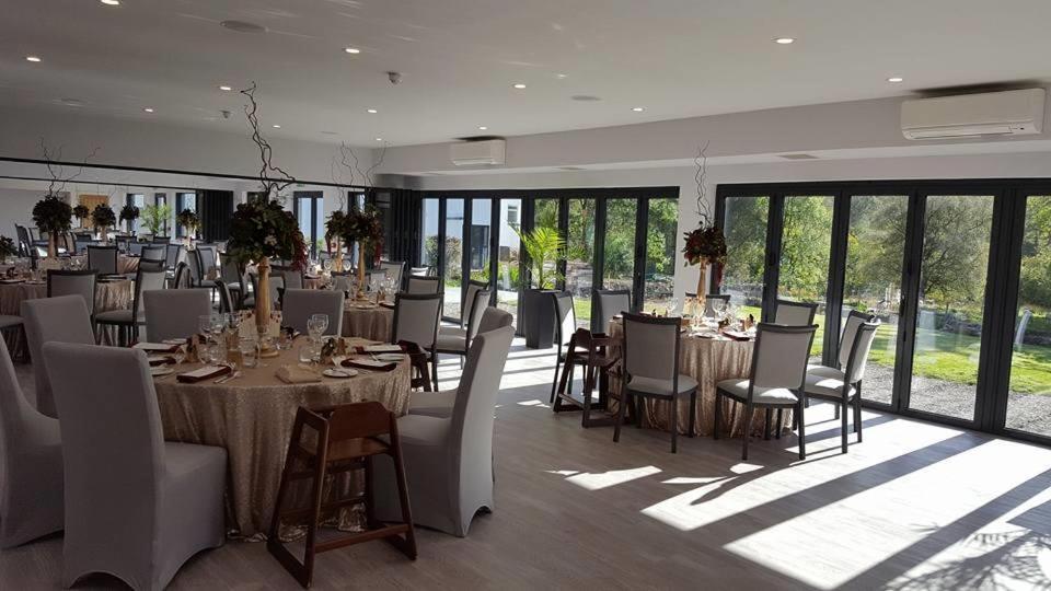 The Brander Lodge Hotel And Bistro Тинилт Екстериор снимка