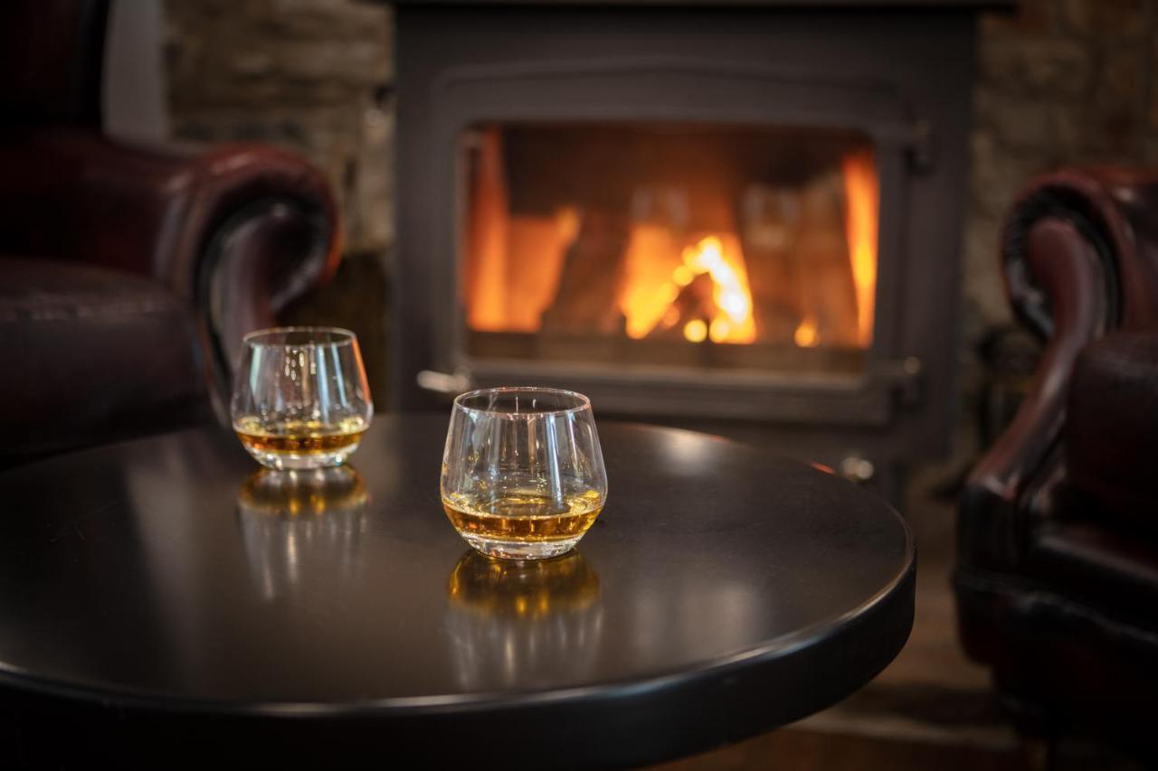 The Brander Lodge Hotel And Bistro Тинилт Екстериор снимка