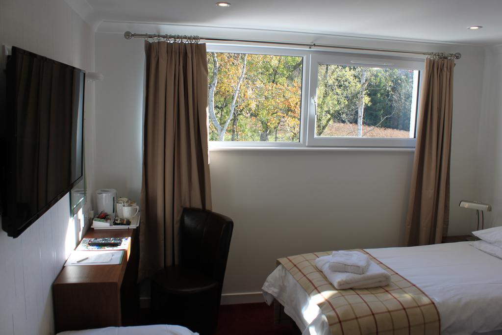 The Brander Lodge Hotel And Bistro Тинилт Екстериор снимка